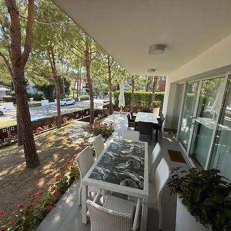 Pinewood Villa *